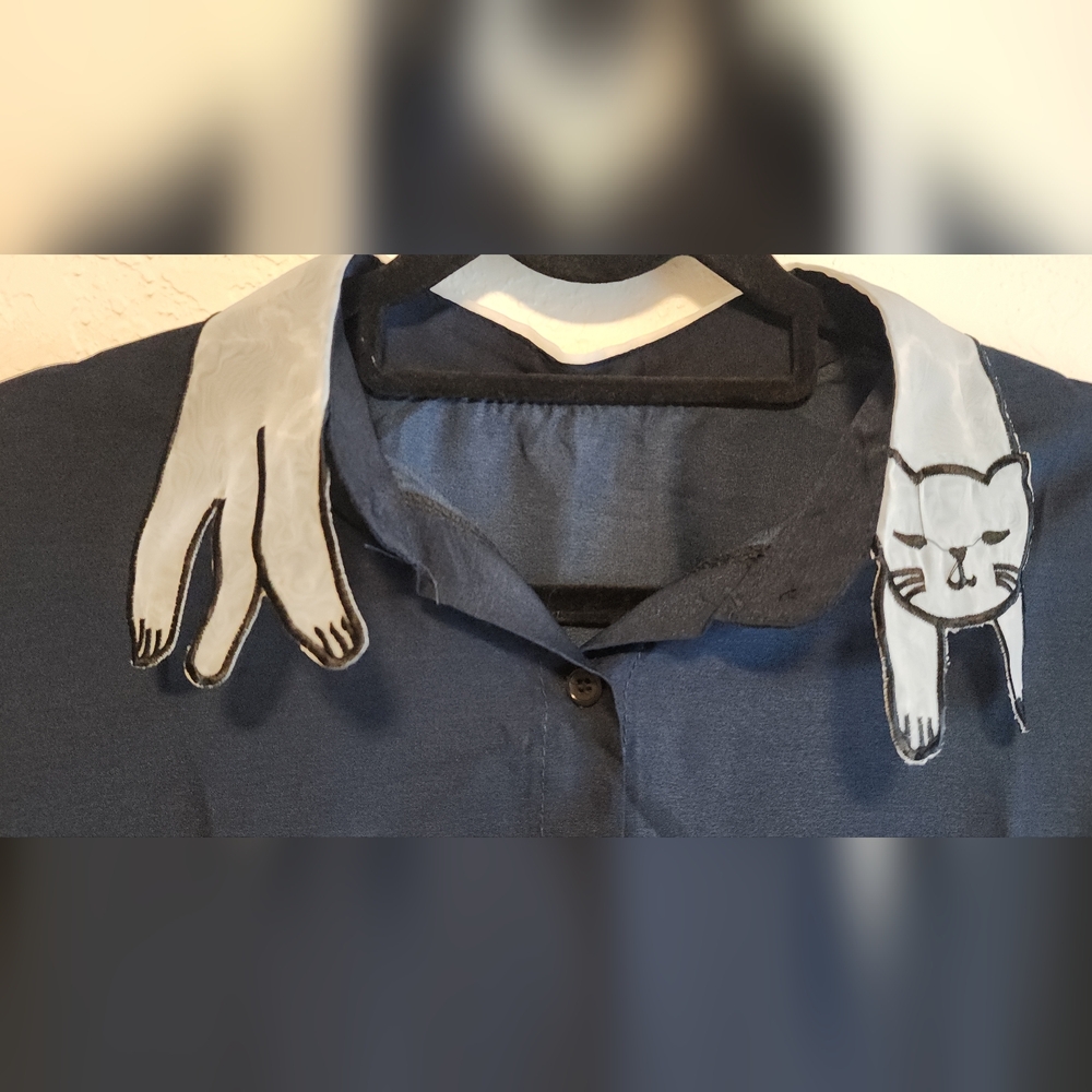 Button Down Cat Patterned Navy Shirt With Cat Col… - image 5